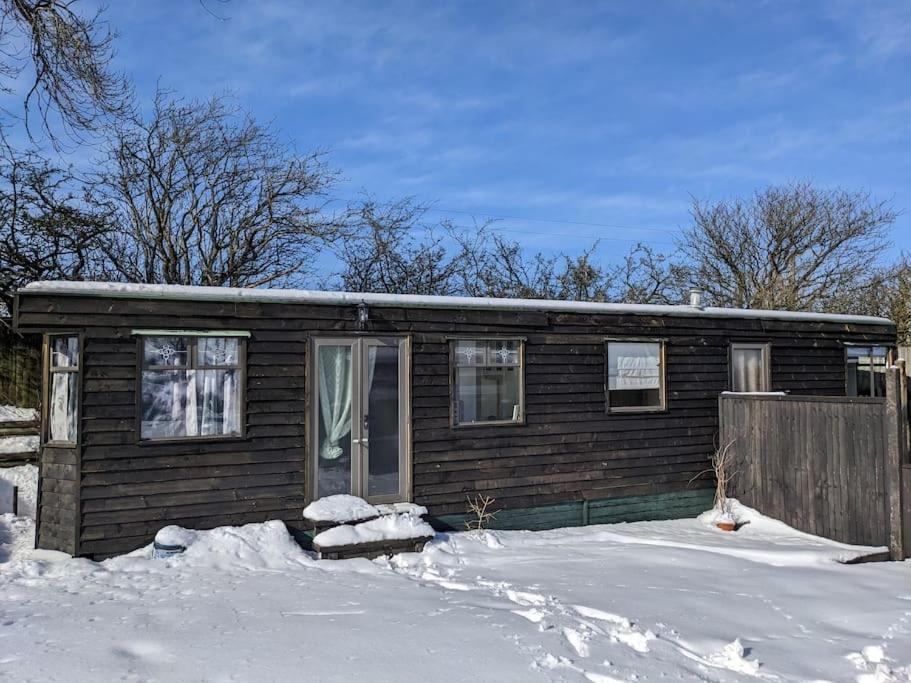 Ferny Roost Cabin. Wrexham Eksteriør bilde