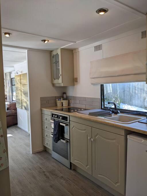 Ferny Roost Cabin. Wrexham Eksteriør bilde