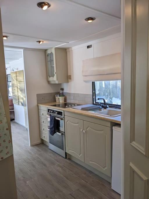 Ferny Roost Cabin. Wrexham Eksteriør bilde